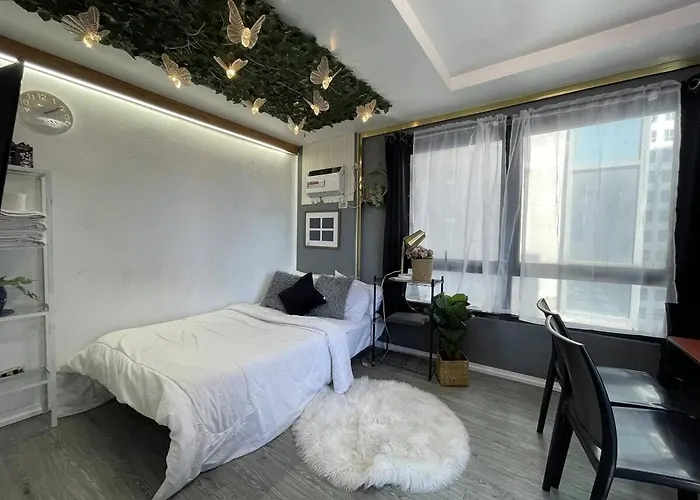 Apartment Stylish Unit In Ortigas Near Podium & Manila