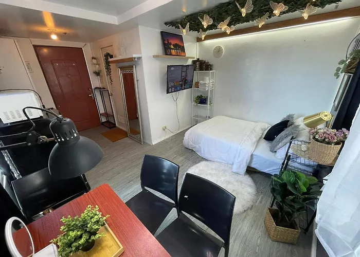 Stylish Unit In Ortigas Near Podium & *