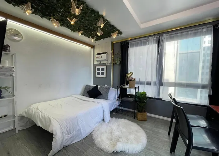 Stylish Unit In Ortigas Near Podium & Manila