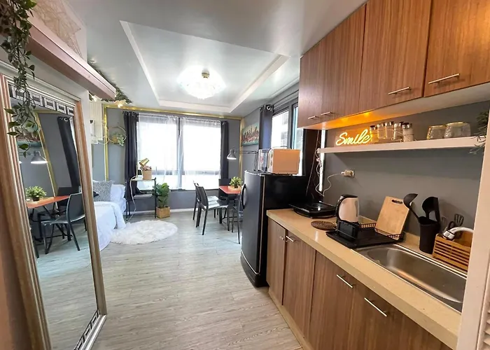 Apartment Stylish Unit In Ortigas Near Podium &